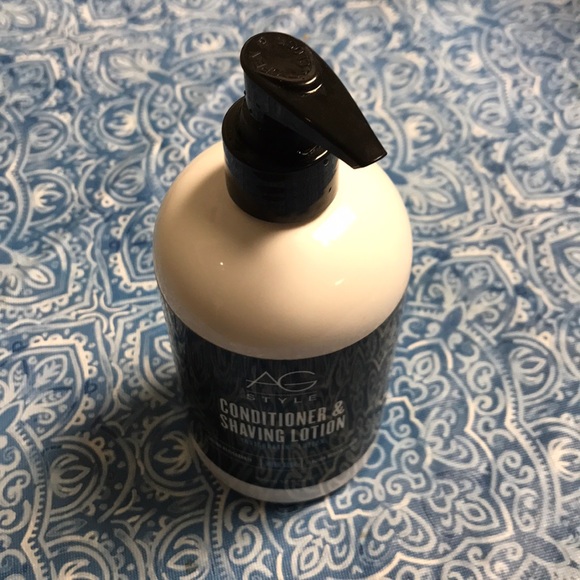 AG 12 oz. Conditioner and Shaving Lotion with Aloe - Picture 3 of 3